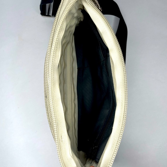 Classic BAM BAG Zip Beige Lock Key Adjustable Shoulder Bag - Picture 9 of 12